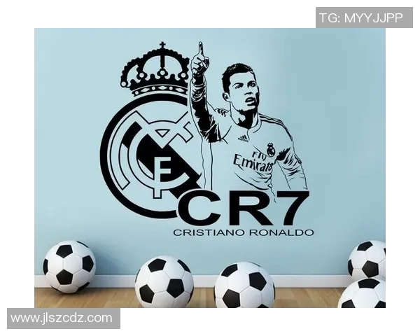 收藏热潮再起足球球星金属贴画展现绿茵巨星独特风采