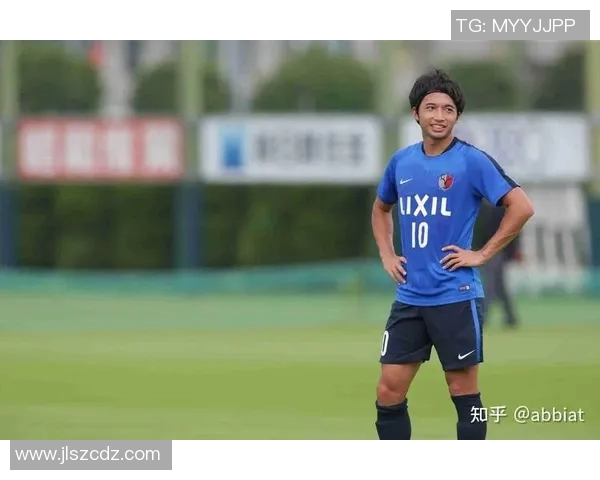 日本足球传奇球星是谁 探寻最具影响力的足球偶像